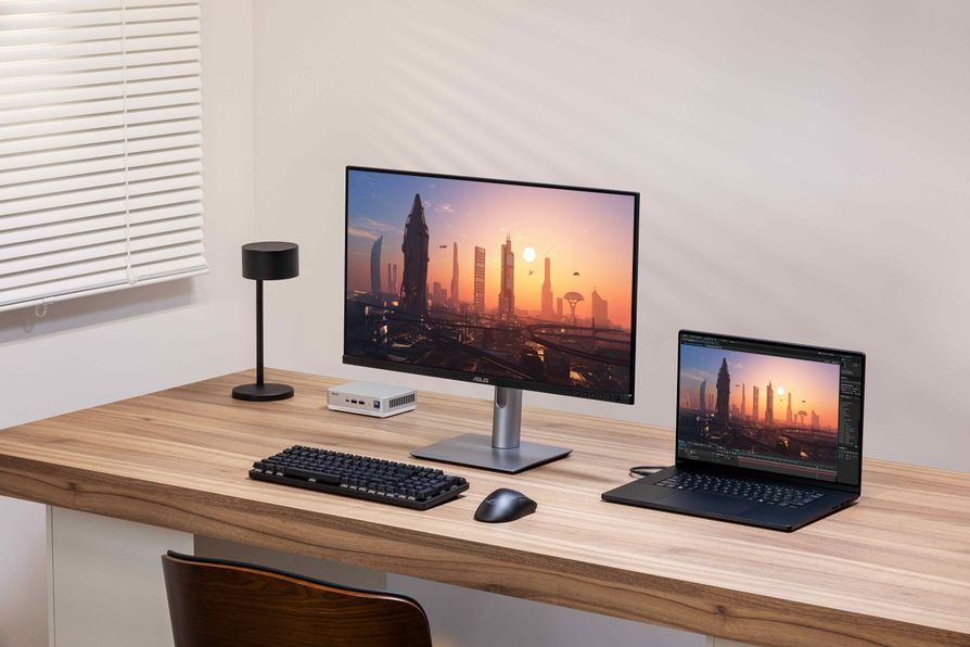 華碩全新ProArt Display 6K PA32QCV螢幕，其採用32吋6K HDR面板，具備98 DCI-P3、100 sRGB廣色域與10位元色深，能顯示10.7億種色彩，畫面細膩逼真。